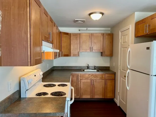 $900,000 | 15 School Street, Taunton, MA 02780