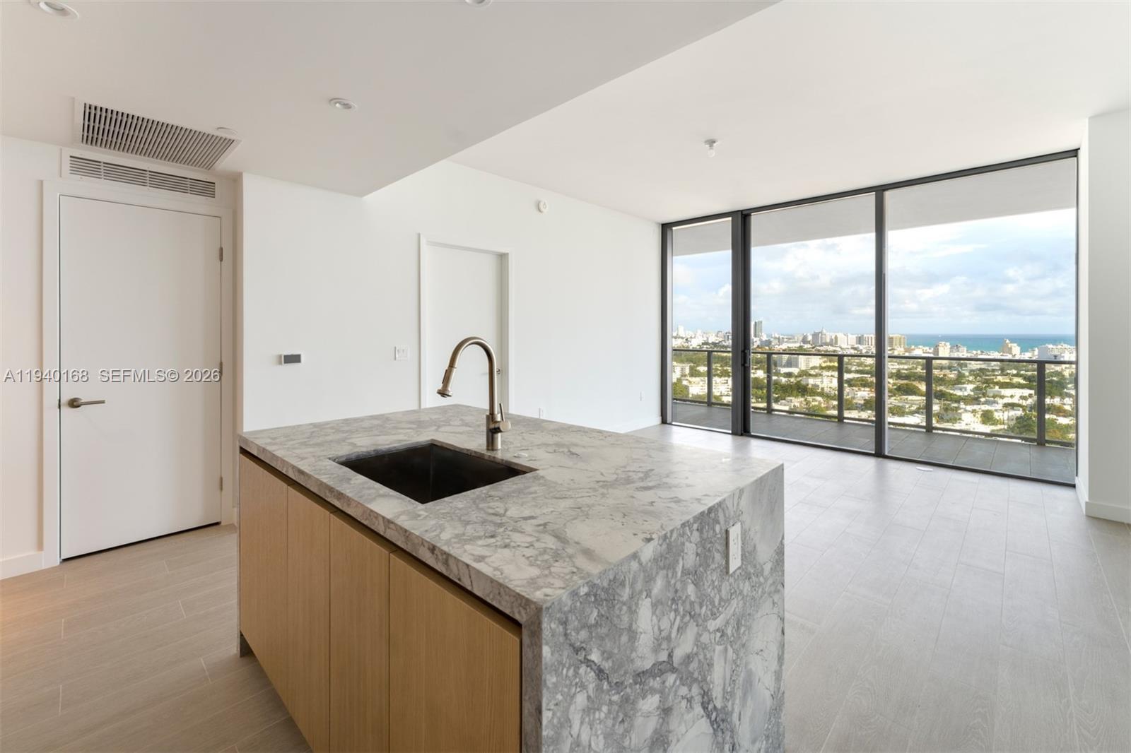 500 Alton Road, Unit 2207 Miami Beach, FL 33139 - Photo 13 of 16