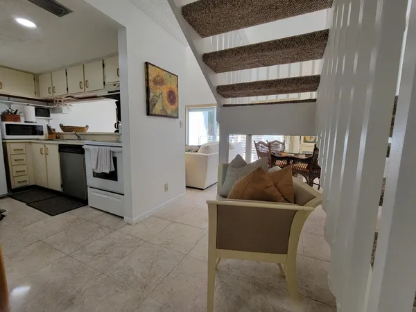 $2,200 | 1605 Highway 1, Unit M2210, Jupiter, FL 33477