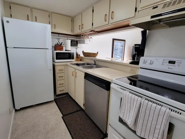 $2,200 | 1605 Highway 1, Unit M2210, Jupiter, FL 33477