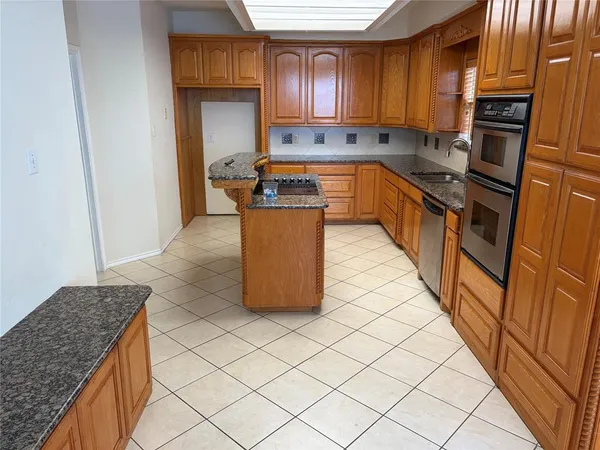 $3,500 | 1403 Lakeshore Drive, Irving, TX 75060