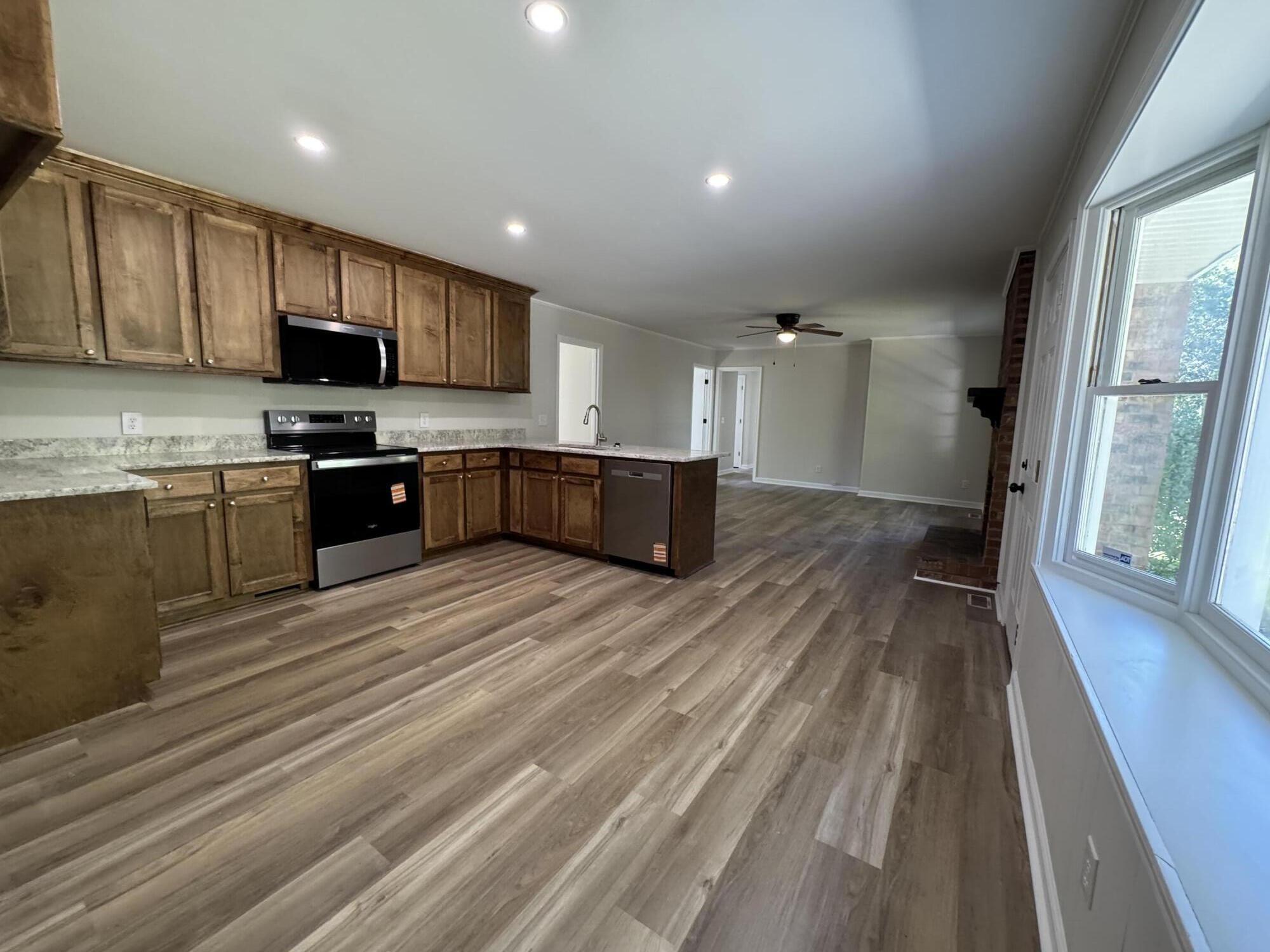 2408 Hunt Club Road Sumter, SC 29154 - Photo 7 of 23 IMG_3909