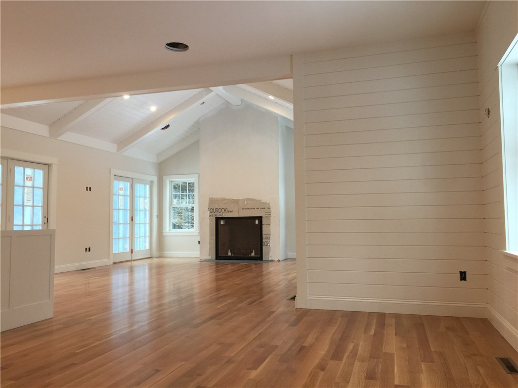 110 Longfellow Road Jamestown, RI 02835 - Photo 3 of 7 Gallery Image 3