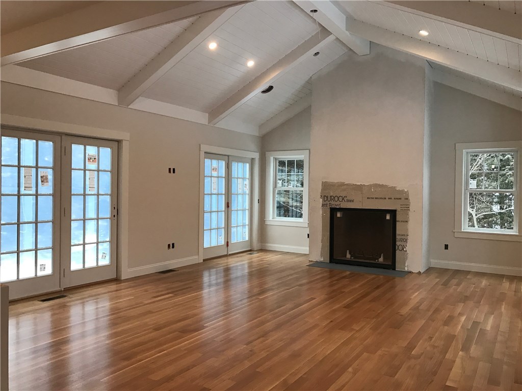 110 Longfellow Road Jamestown, RI 02835 - Photo 4 of 7 Gallery Image 4