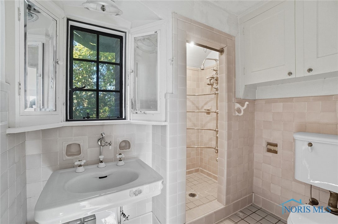 2041 Richmond Road Toledo, OH 43607 - Photo 32 of 50 Gallery Image 32