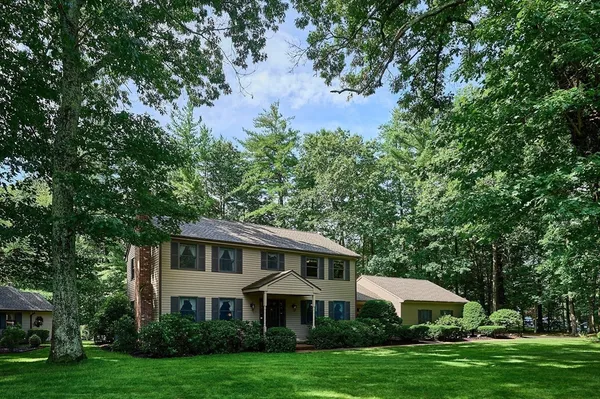 $695,000 | 1 Ashley Circle, Easthampton, MA 01027