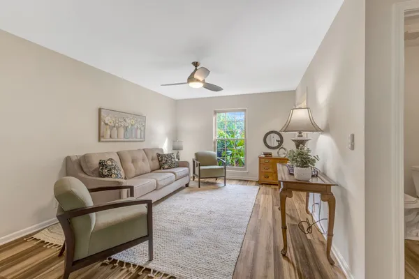 $374,900 | 1011 Murfreesboro Road, Unit B2, Franklin, TN 37064