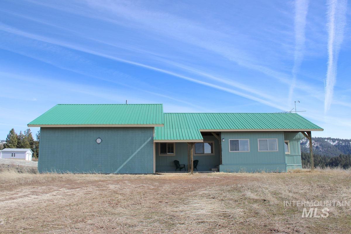 107 Ski-Doo Place Cascade, ID 83611 - Photo 2 of 17