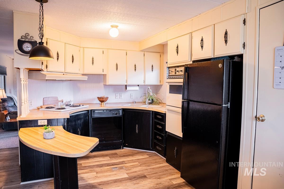 107 Ski-Doo Place Cascade, ID 83611 - Photo 10 of 17