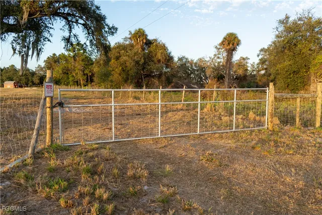 $350,000 | 894 Cemetery Road, LaBelle, FL 33935