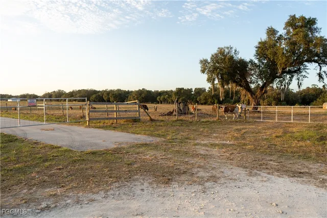 $350,000 | 894 Cemetery Road, LaBelle, FL 33935