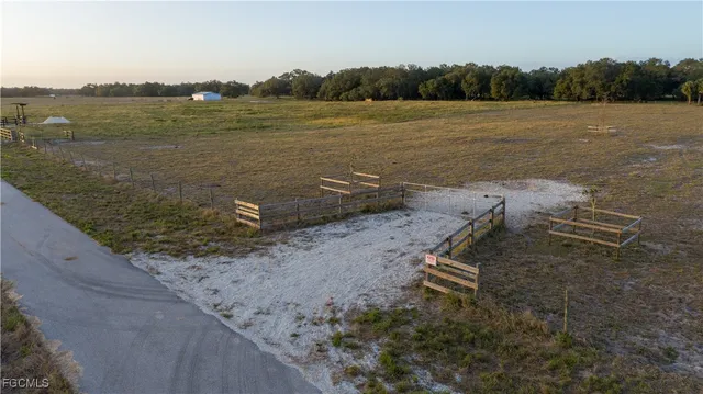 $350,000 | 894 Cemetery Road, LaBelle, FL 33935