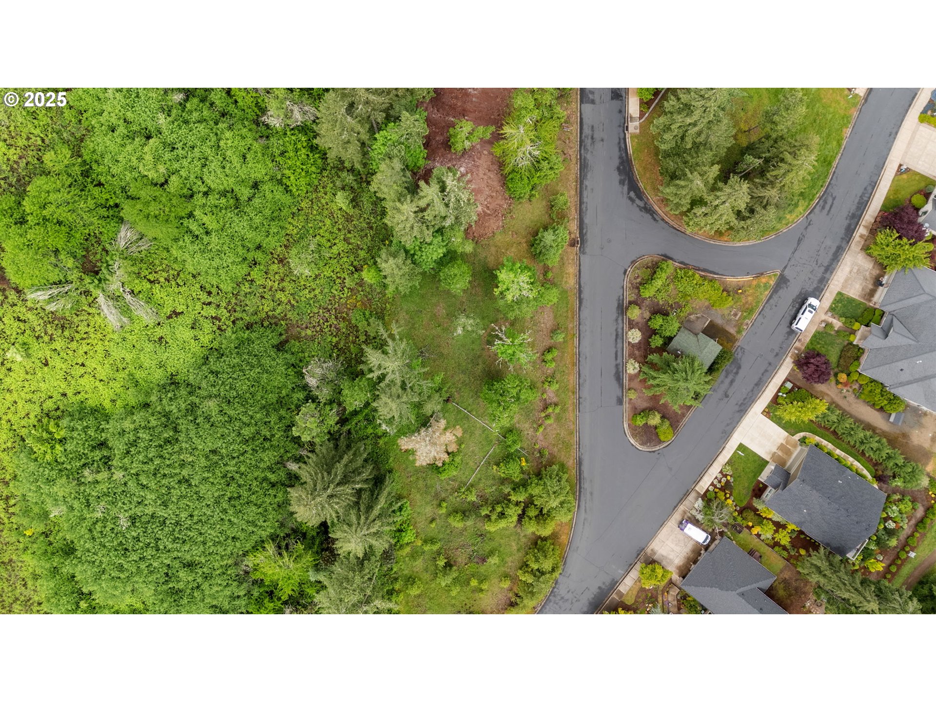 1117 La Rae Drive Cottage Grove, OR 97424 - Photo 8 of 9 a black and white photo of a book