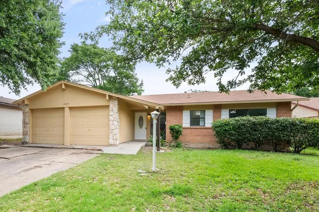 $285,000 | 3202 Parker Street, Irving, TX 75062
