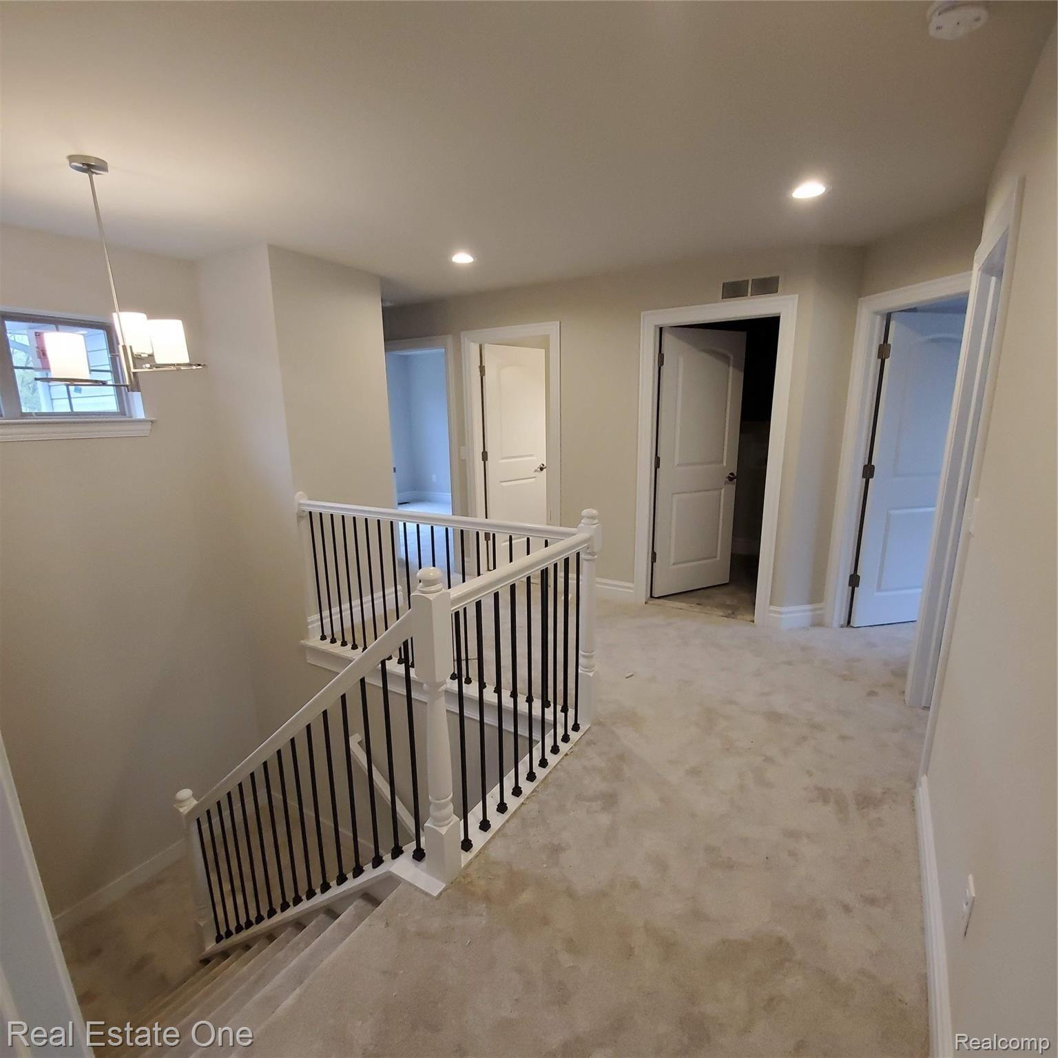3119 Bathurst Avenue Rochester, MI 48309 - Photo 15 of 19 20210428_102303.jpg