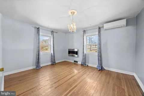 $395,000 | 37 Dewey Road, Cheltenham, PA 19012