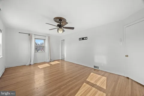 $395,000 | 37 Dewey Road, Cheltenham, PA 19012