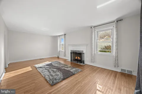 $395,000 | 37 Dewey Road, Cheltenham, PA 19012