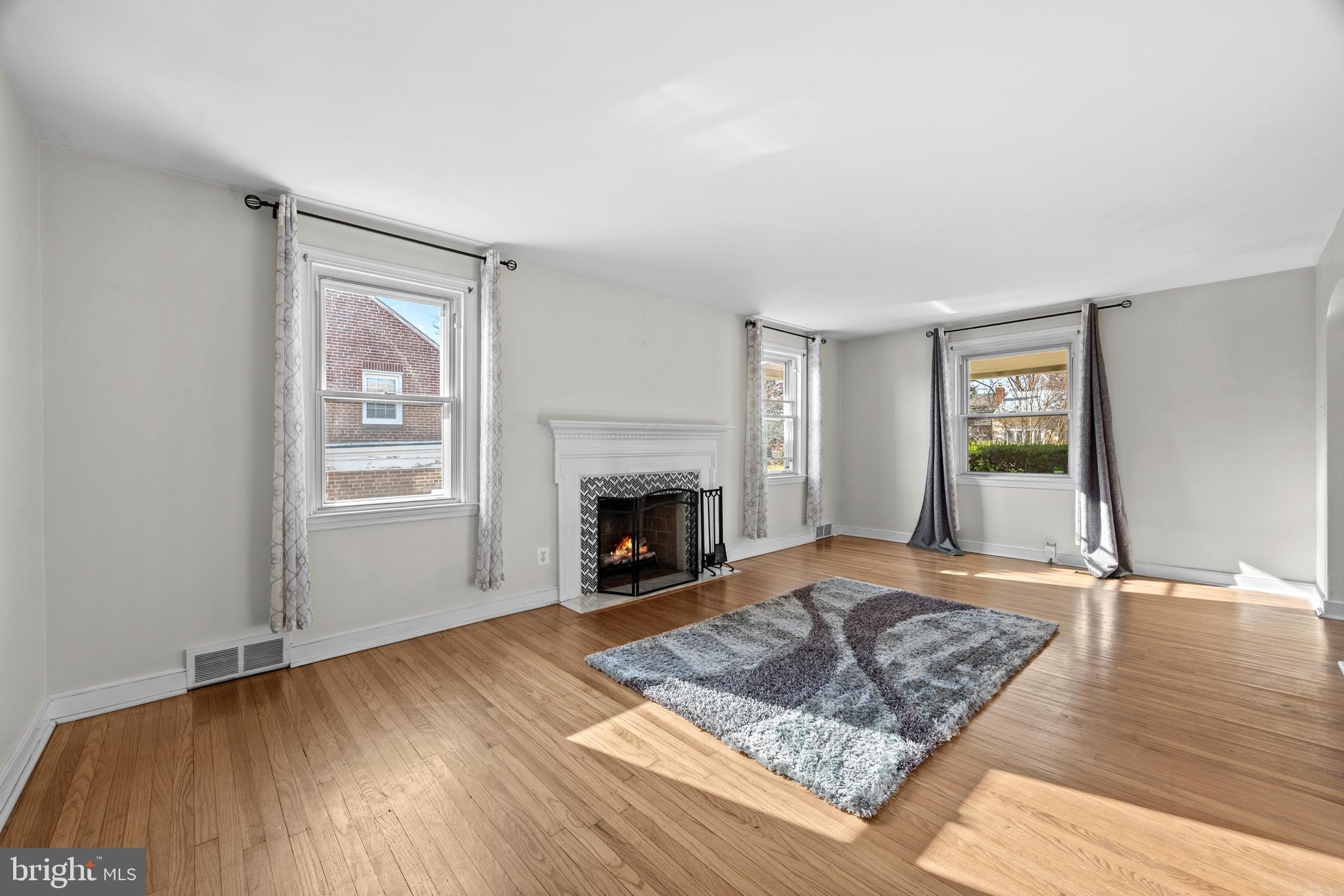 37 Dewey Road Cheltenham, PA 19012 - Photo 5 of 24