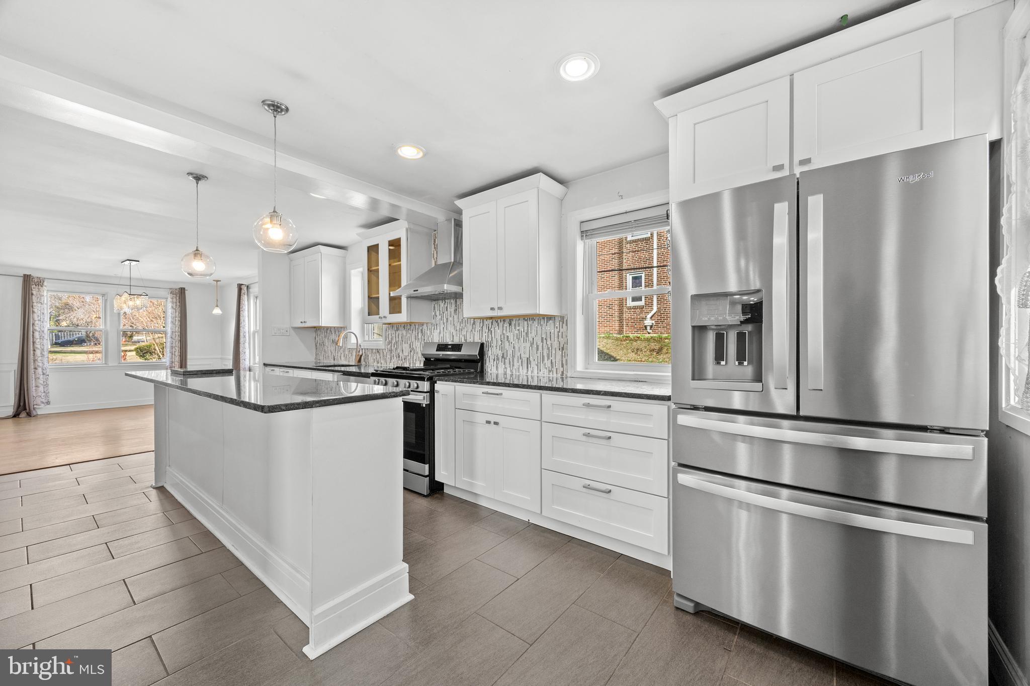 37 Dewey Road Cheltenham, PA 19012 - Photo 8 of 24