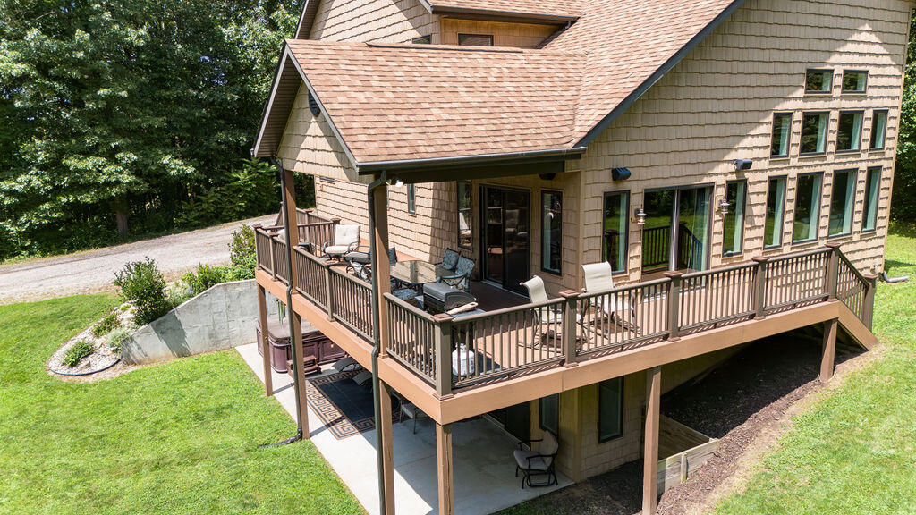 69297 Beebe Road Niles, MI 49120 - Photo 1 of 39 DJI_20240725131359_0016_D-Enhanced-NR-Ed