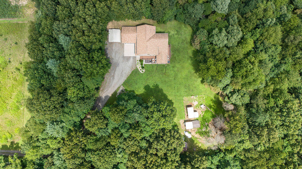 69297 Beebe Road Niles, MI 49120 - Photo 6 of 39 DJI_20240725131112_0007_D-Enhanced-NR-Ed