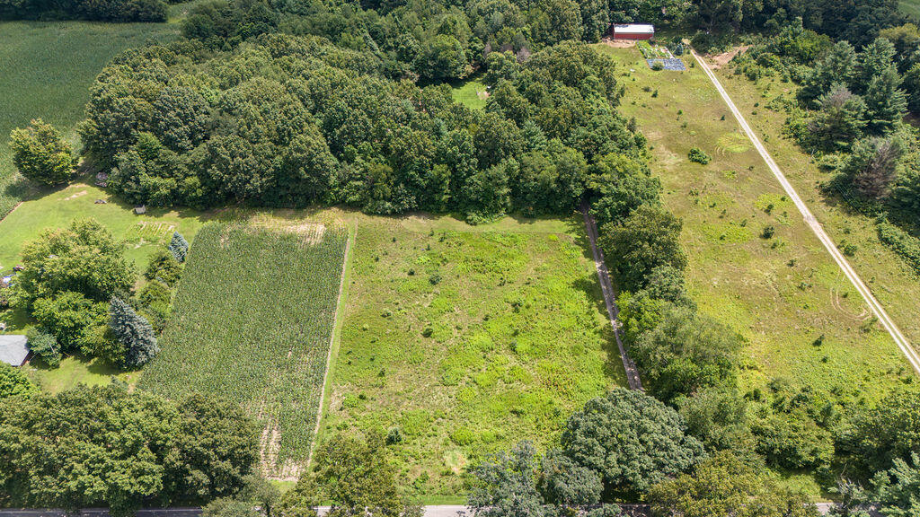 69297 Beebe Road Niles, MI 49120 - Photo 8 of 39 DJI_20240725131212_0009_D-Enhanced-NR
