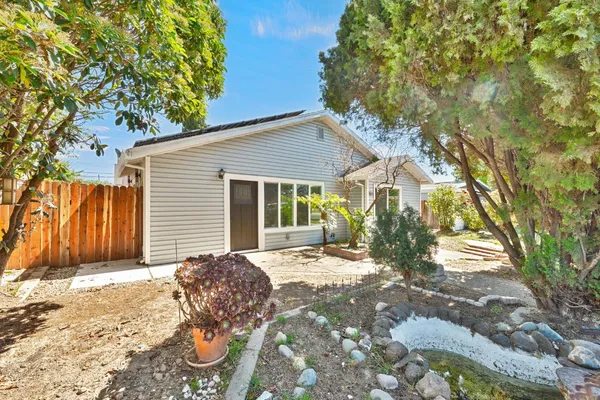 $500,000 | 881 Reuter Drive, West Sacramento, CA 95605
