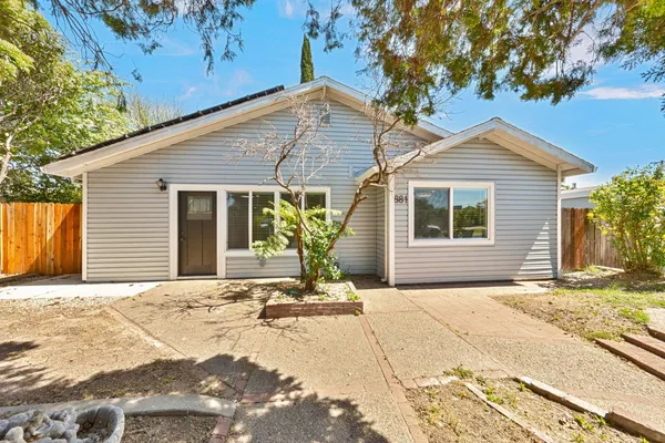 $500,000 | 881 Reuter Drive, West Sacramento, CA 95605