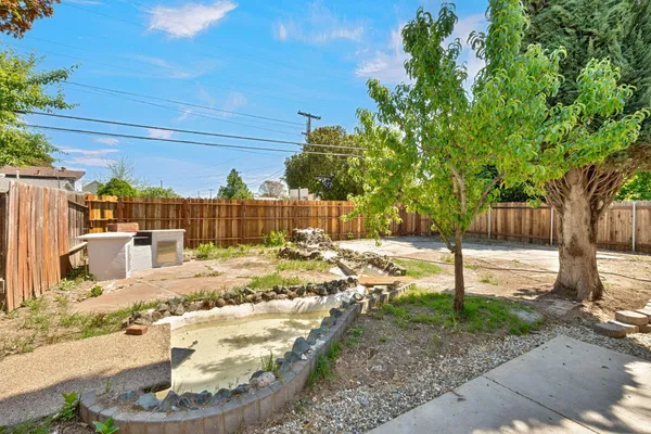 $500,000 | 881 Reuter Drive, West Sacramento, CA 95605