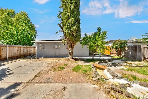 $500,000 | 881 Reuter Drive, West Sacramento, CA 95605