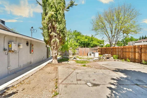 $500,000 | 881 Reuter Drive, West Sacramento, CA 95605