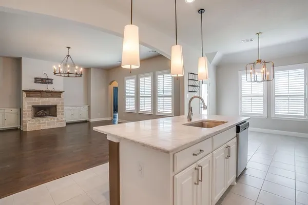 $3,200 | 12400 Angel Vine Drive, Fort Worth, TX 76028