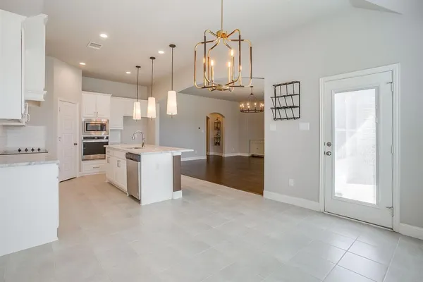 $3,200 | 12400 Angel Vine Drive, Fort Worth, TX 76028