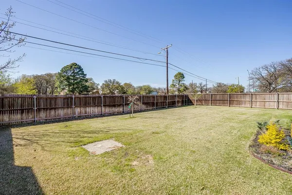 $3,200 | 12400 Angel Vine Drive, Fort Worth, TX 76028