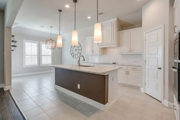 $3,200 | 12400 Angel Vine Drive, Fort Worth, TX 76028