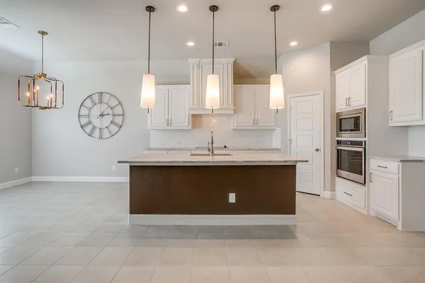 $3,200 | 12400 Angel Vine Drive, Fort Worth, TX 76028