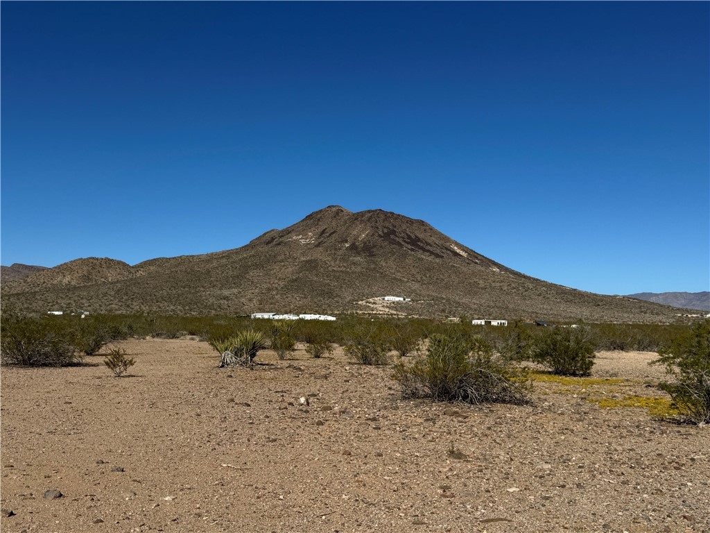 33909081 North Cibola Road Golden Valley, AZ 86413 - Photo 2 of 23 Mountain view