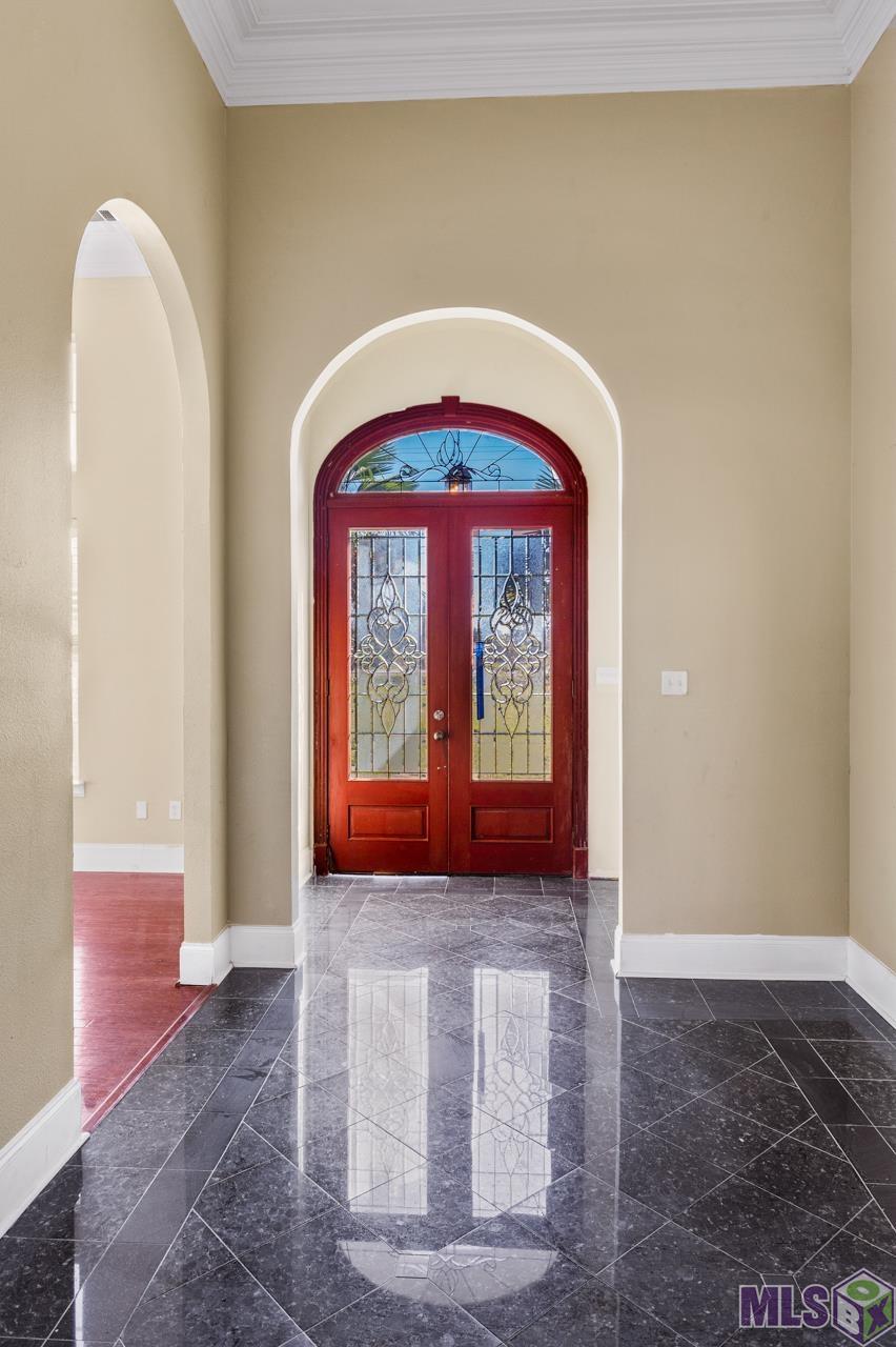 21023 Plank Road Zachary, LA 70791 - Photo 5 of 31 Gallery Image 5