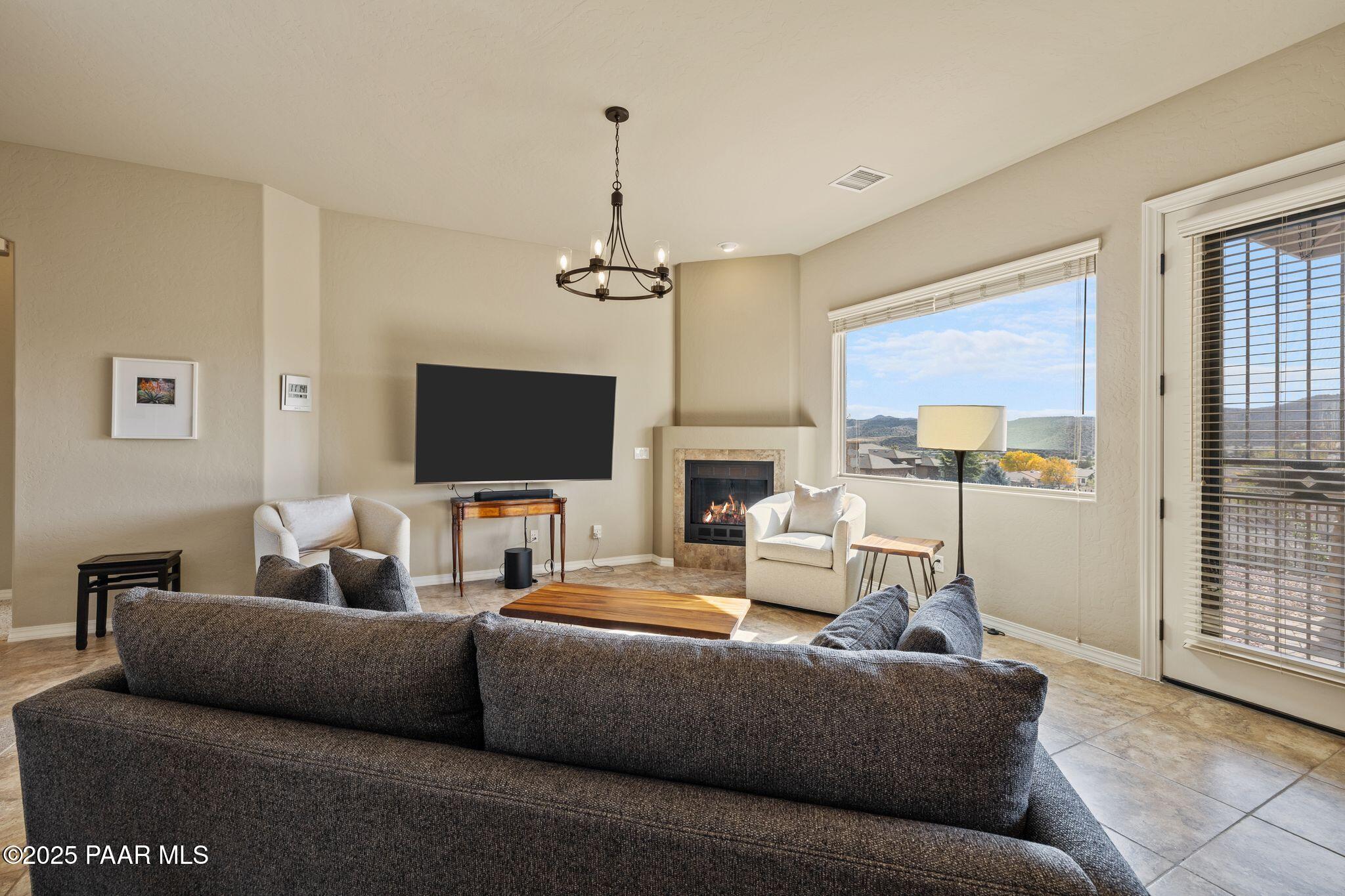 495 Isabelle Lane Prescott, AZ 86301 - Photo 7 of 31 034-Living Room