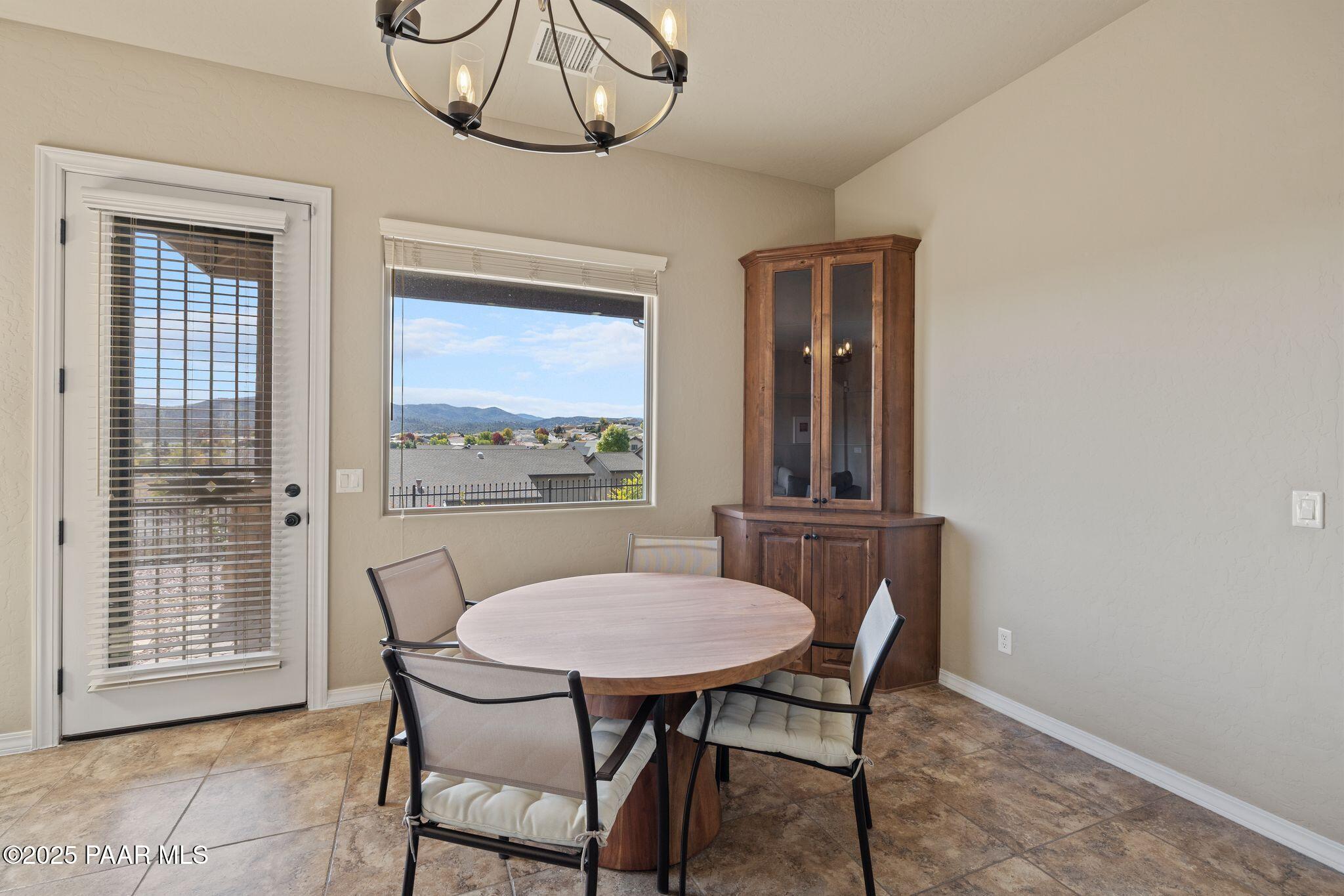 495 Isabelle Lane Prescott, AZ 86301 - Photo 8 of 31 Dining Area
