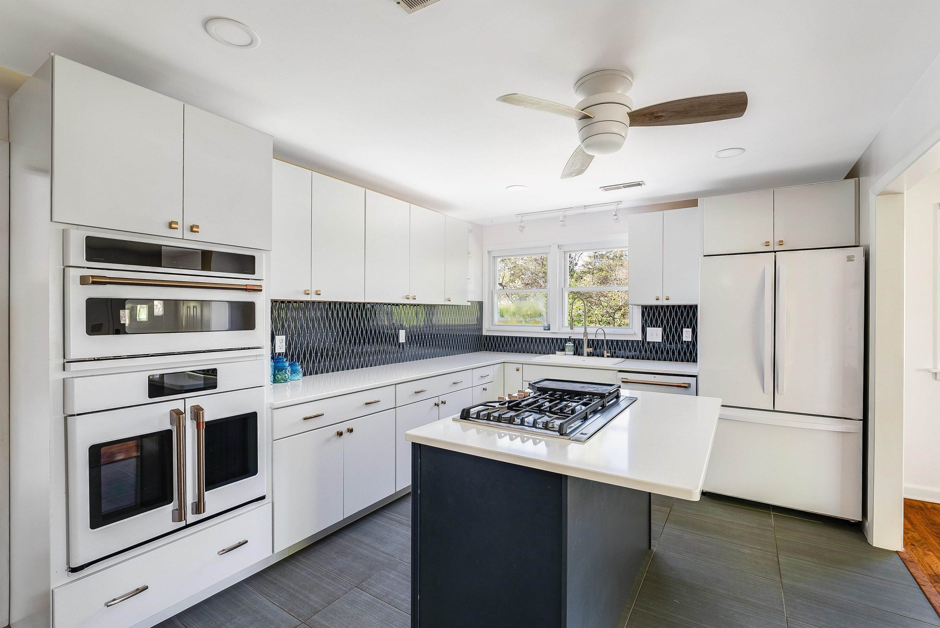 931 Switchboard Road Harrisonburg, VA 22802 - Photo 7 of 37 Gallery Image 7