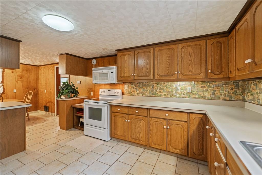 544 Chippewa Road Somerset, PA 15501 - Photo 38 of 49