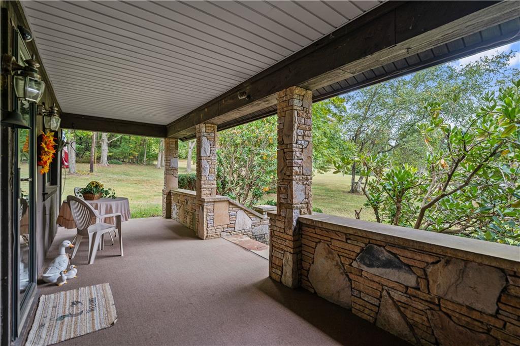 544 Chippewa Road Somerset, PA 15501 - Photo 4 of 49