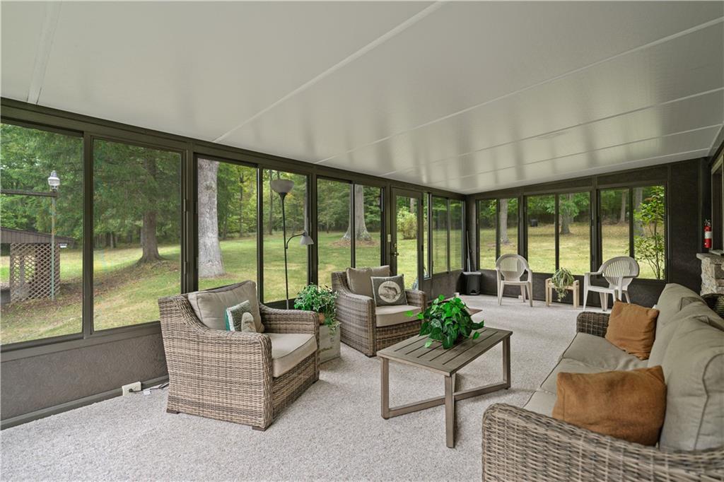 544 Chippewa Road Somerset, PA 15501 - Photo 5 of 49