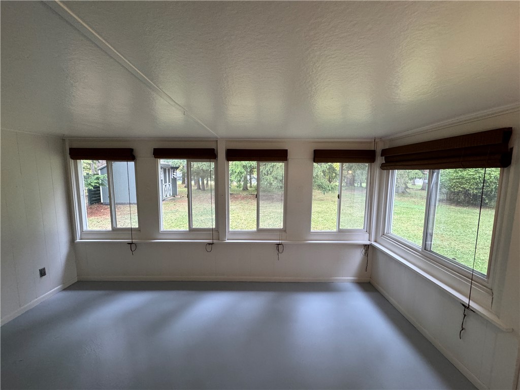 132 White Springs Road Geneva Town, NY 14456 - Photo 7 of 26