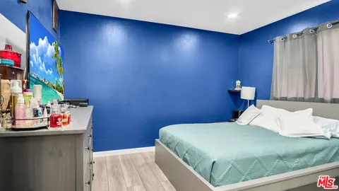 $489,900 | 13567 Valerio Street, Unit C, Van Nuys, CA 91405