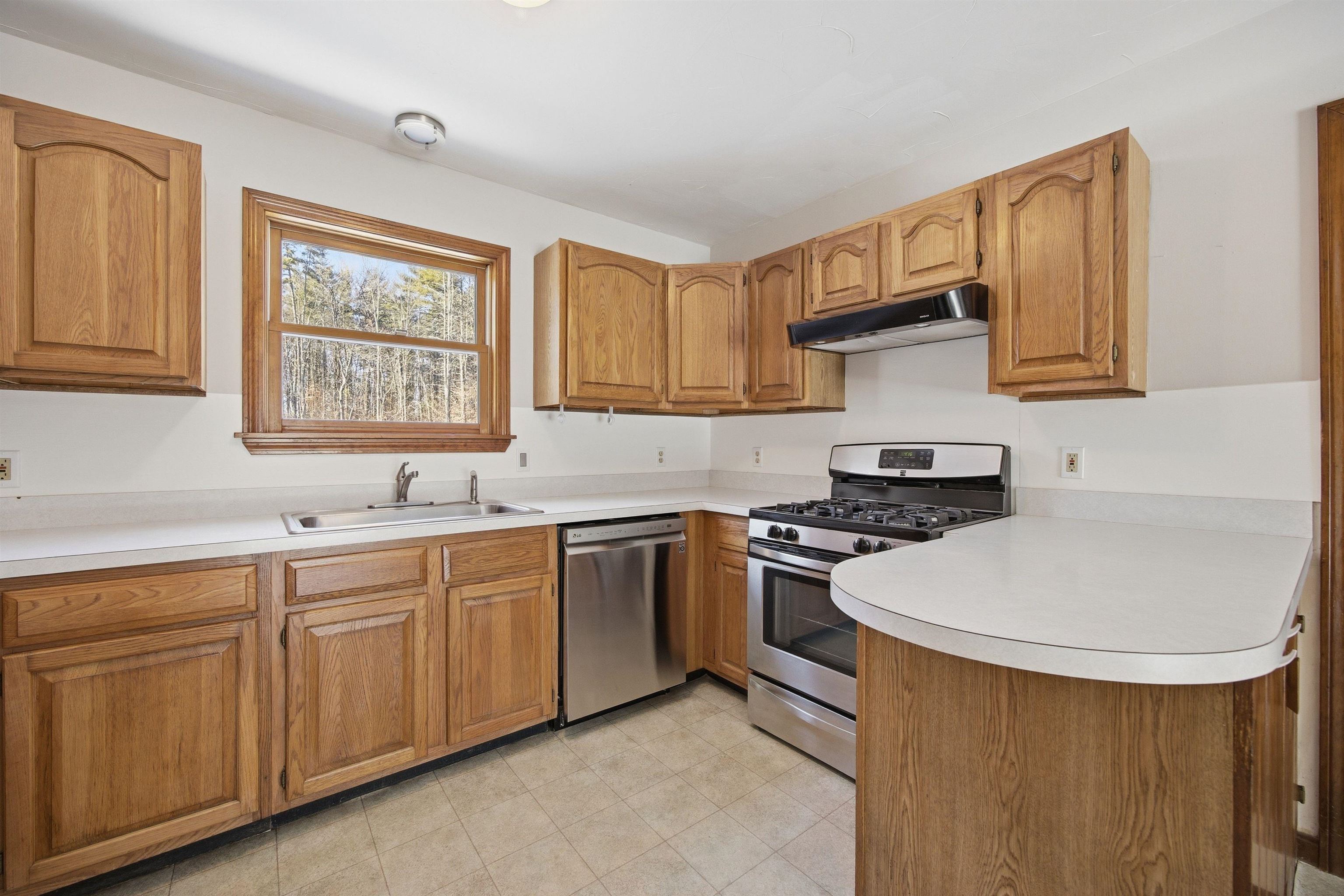 419 Flaghole Road Andover, NH 03216 - Photo 6 of 41