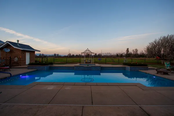$1,350,000 | 19640 Dairyland Drive, Redding, CA 96002