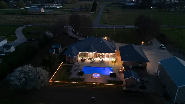 $1,350,000 | 19640 Dairyland Drive, Redding, CA 96002